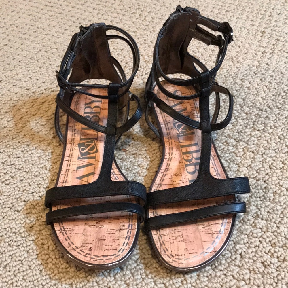 Dress/causal sandals